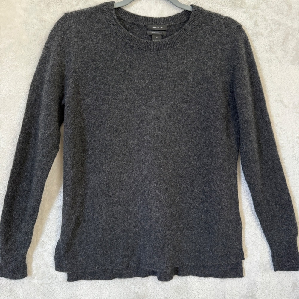 Halogen 100% Cashmere Gray Crewneck Sweater Womens M Side Slit Quiet Luxury Soft